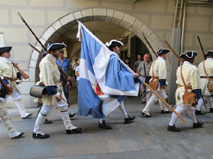 Girona resisteix! Jornades de recreaci&oacute; hist&ograve;rica de la Guerra de Successi&oacute;. Presentaci&oacute; i jurada de bandera