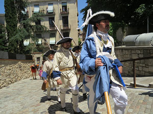 Girona resisteix! Jornades de recreaci&oacute; hist&ograve;rica de la Guerra de Successi&oacute;. Presentaci&oacute; i jurada de bandera