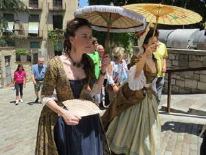 Girona resisteix! Jornades de recreaci&oacute; hist&ograve;rica de la Guerra de Successi&oacute;. Presentaci&oacute; i jurada de bandera