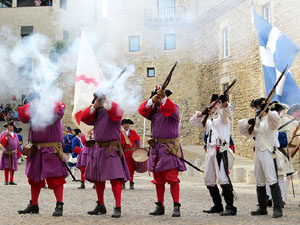 Girona resisteix! Jornades de recreaci&oacute; hist&ograve;rica de la Guerra de Successi&oacute;. Recreaci&oacute; dels combats de 1705