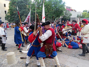 Girona resisteix! Jornades de recreaci&oacute; hist&ograve;rica de la Guerra de Successi&oacute;. Recreaci&oacute; dels combats de 1705