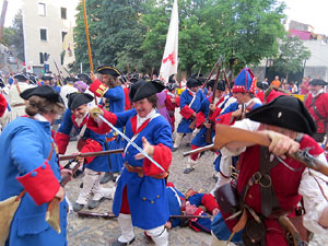 Girona resisteix! Jornades de recreaci&oacute; hist&ograve;rica de la Guerra de Successi&oacute;. Recreaci&oacute; dels combats de 1705