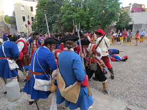 Girona resisteix! Jornades de recreaci&oacute; hist&ograve;rica de la Guerra de Successi&oacute;. Recreaci&oacute; dels combats de 1705