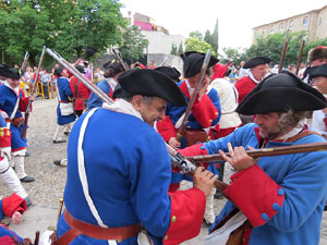 Girona resisteix! Jornades de recreaci&oacute; hist&ograve;rica de la Guerra de Successi&oacute;. Recreaci&oacute; dels combats de 1705
