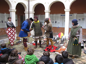 Taller sobre la vida militar i l'her&agrave;ldica a la Girona medieval