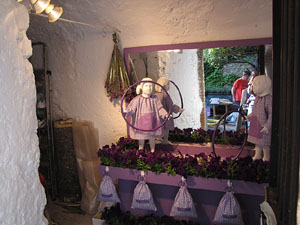 Girona Temps de Flors 2014. Preparaci&oacute; dels muntatges florals