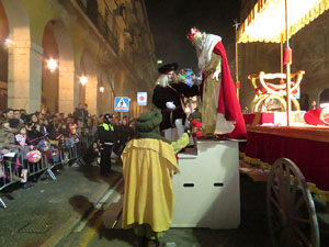 La Cavalcada de Reis 2015. Desfilada pels carrers de la ciutat, fins la pla&ccedil;a del Vi