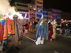 La Cavalcada de Reis 2015. Desfilada pels carrers de la ciutat, fins la pla&ccedil;a del Vi