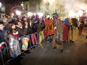 La Cavalcada de Reis 2015. Desfilada pels carrers de la ciutat, fins la pla&ccedil;a del Vi