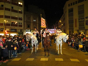 La Cavalcada de Reis 2015. Desfilada pels carrers de la ciutat, fins la pla&ccedil;a del Vi