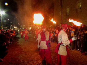 La Cavalcada de Reis 2015. Desfilada pels carrers de la ciutat, fins la pla&ccedil;a del Vi