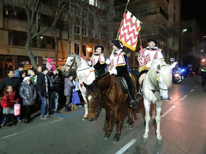 La Cavalcada de Reis 2015. Desfilada pels carrers de la ciutat, fins la pla&ccedil;a del Vi