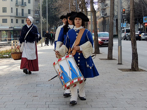 Desfilada del Regiment de Sant Narcís pels carrers de Girona