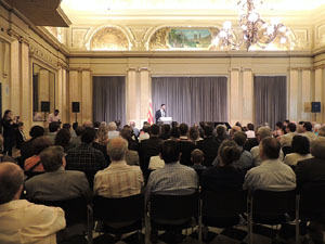 Diada Nacional 2015. Acte institucional al Saló de descans del Teatre Municipal de Girona