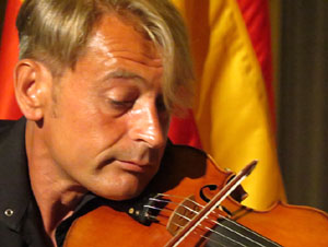 Diada Nacional 2015. Acte institucional al Saló de descans del Teatre Municipal de Girona