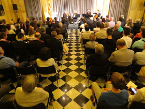 Diada Nacional 2015. Acte institucional al Saló de descans del Teatre Municipal de Girona