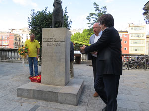 Diada Nacional 2015. Ofrena floral a Carles Rahola a la Rambla de la Llibertat