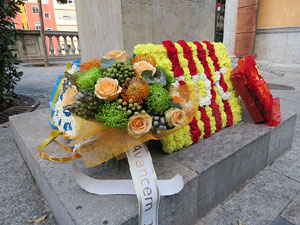 Diada Nacional 2015. Ofrena floral a Carles Rahola a la Rambla de la Llibertat