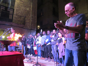 Diada Nacional 2015. IX Marxa de Torxes de Girona. Actes a la plaça del Vi