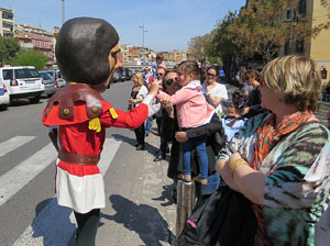 Festes de Primavera de Girona 2015. Cercavila amb el Tarlà