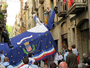 Festes de Primavera de Girona 2015. Presentació de la Mula Baba