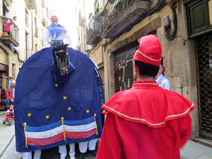 Festes de Primavera de Girona 2015. Presentació de la Mula Baba