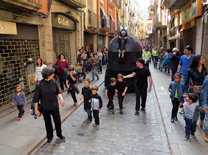 Festes de Primavera de Girona 2015. Presentació de la Mula Baba