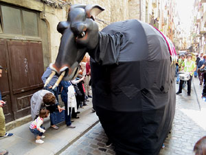 Festes de Primavera de Girona 2015. Presentació de la Mula Baba