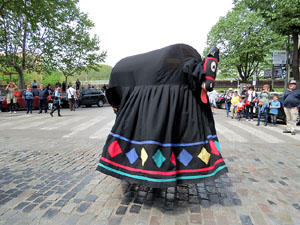 Festes de Primavera de Girona 2015. Presentació de la Mula Baba