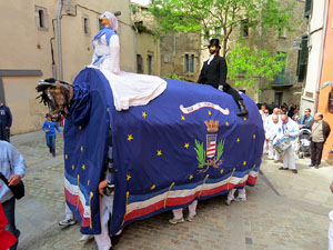 Festes de Primavera de Girona 2015. Presentació de la Mula Baba
