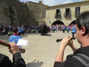 Festes de Primavera de Girona 2015. Presentació de la Mula Baba
