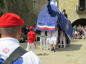 Festes de Primavera de Girona 2015. Presentació de la Mula Baba