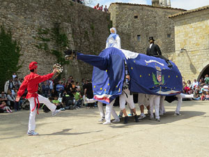 Festes de Primavera de Girona 2015. Presentació de la Mula Baba