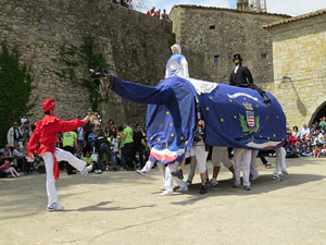 Festes de Primavera de Girona 2015. Presentació de la Mula Baba