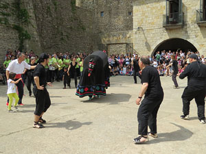 Festes de Primavera de Girona 2015. Presentació de la Mula Baba