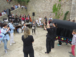 Festes de Primavera de Girona 2015. Presentació de la Mula Baba