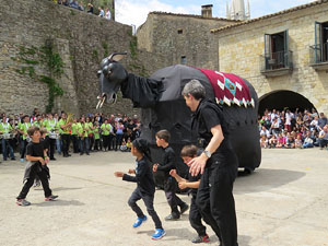 Festes de Primavera de Girona 2015. Presentació de la Mula Baba