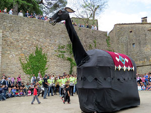 Festes de Primavera de Girona 2015. Presentació de la Mula Baba