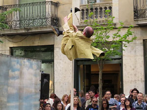 Festes de Primavera de Girona 2015. Espectacle Roda món