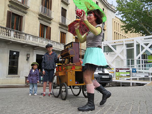 Festes de Primavera de Girona 2015. Espectacle Miss Umbrel·la