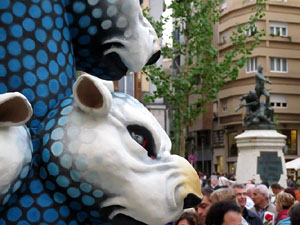 Sant Jordi 2015. Cercavila amb el Beatusaure