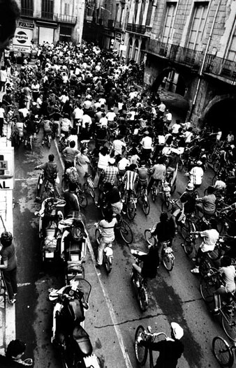 Festa del Pedal del GEiEG a la plaça del Vi, 1982