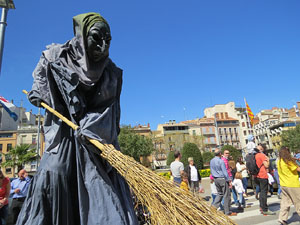 Festes de Primavera de Girona 2016. Penjada del Tarlà. La cercavila