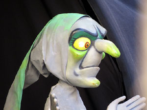 Festes de Primavera de Girona 2016. Cercavila de mulasses amb la Mula Baba i les Mulasses de Vilanova i la Geltr&uacute;