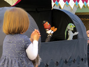 Festes de Primavera de Girona 2016. Cercavila de mulasses amb la Mula Baba i les Mulasses de Vilanova i la Geltr&uacute;