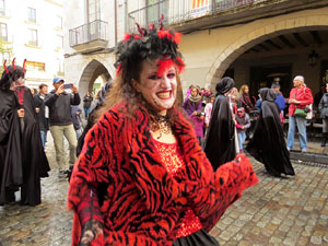 Festival de Llucifers i Satanassos. Celebració de 35 anys de Pastorets a Girona