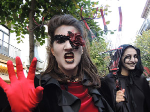 Festival de Llucifers i Satanassos. Celebració de 35 anys de Pastorets a Girona