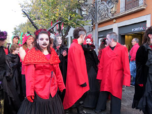 Festival de Llucifers i Satanassos. Celebració de 35 anys de Pastorets a Girona
