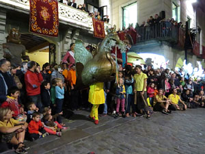 Fires 2015. Ball de la Cercavila del Pregó a la plaça del Vi