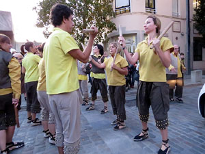 Fires 2015. Cercavila d'inici de Fires amb Fal&middot;lera Gironina, els gegants de Santa Eug&egrave;nia, els gegants de l'Esquerra del Ter, la Mula Baba i la Girona Marxing Band
